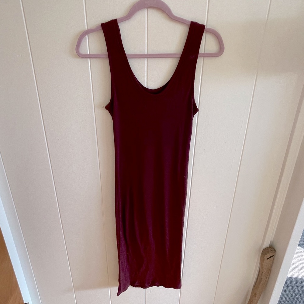 Ambiance size M maroon ribbed maxi dress